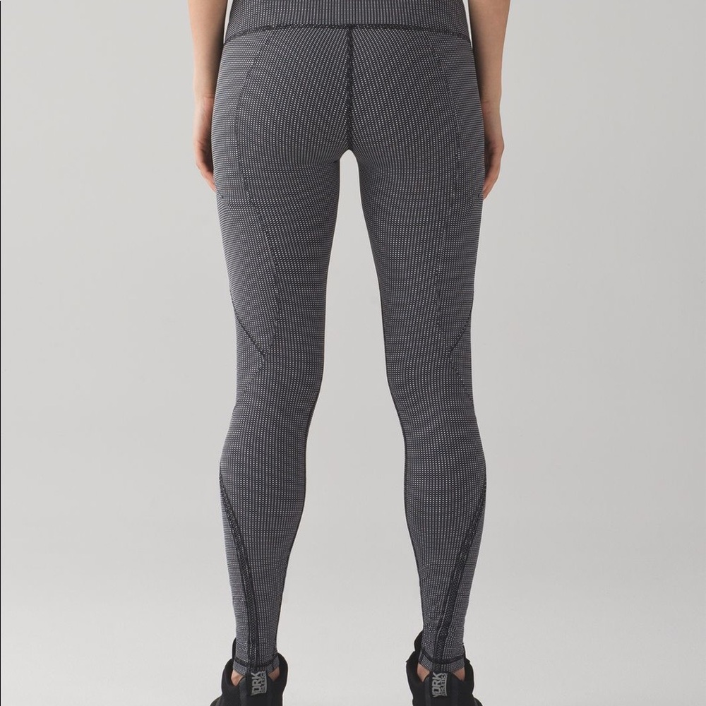Lululemon Cadence Crusher Tight - image 2